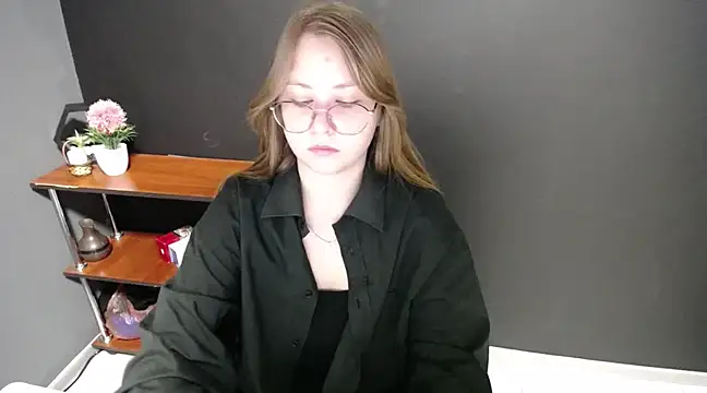 lady minx online show from February 2025 07:20:01 AM