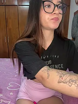 Veronica isaza   online show from June 2026 11:05:01 PM