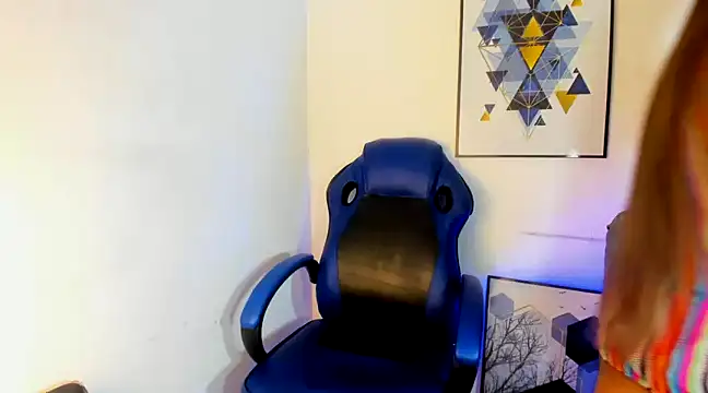 mia foxts online show from February 2025 12:16:01 AM