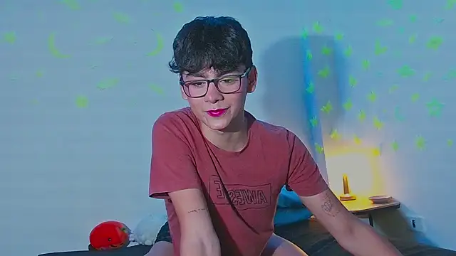 Snapshot of arnold_laurent_ chatting on December 2024 11:14:01 PM arnold laurent online show from December 2024 11:14:01 PM