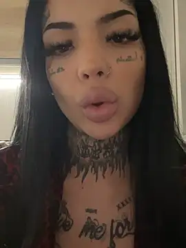 Snapshot of CreamyInkky_ chatting on December 2024 07:42:02 PM CreamyInkky online show from December 2024 07:42:02 PM