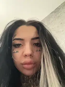 Snapshot of CreamyInkky_ chatting on February 2025 08:38:01 AM CreamyInkky online show from February 2025 08:38:01 AM