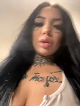 Snapshot of CreamyInkky_ chatting on September 2025 03:30:02 AM CreamyInkky online show from September 2025 03:30:02 AM