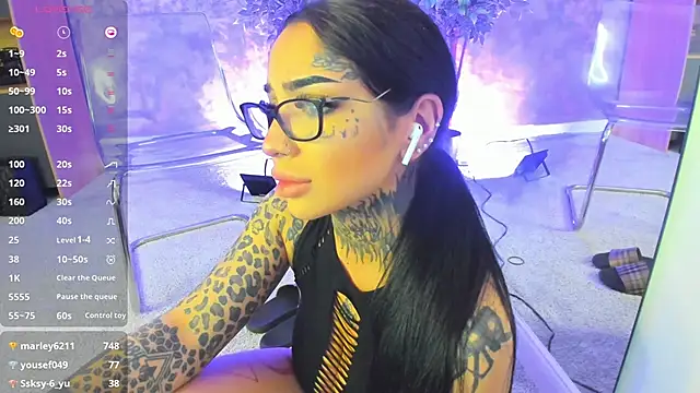 Snapshot of CreamyInkky_ chatting on September 2025 06:11:02 PM CreamyInkky online show from September 2025 06:11:02 PM