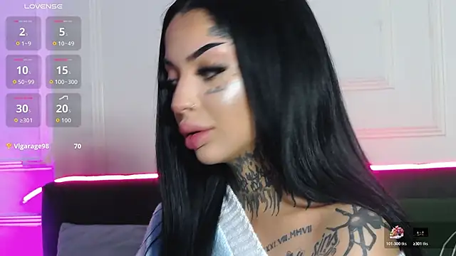 Snapshot of CreamyInkky_ chatting on October 2025 03:51:02 AM CreamyInkky online show from October 2025 03:51:02 AM