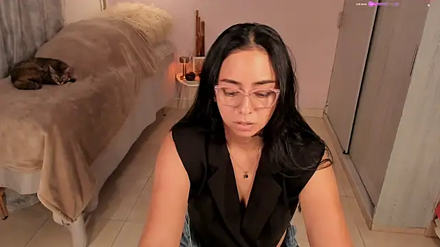 Aleja24Evans online show from May 2026 01:55:02 AM