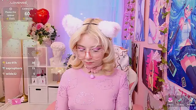 Coconut Mia online show from February 2025 10:25:01 PM