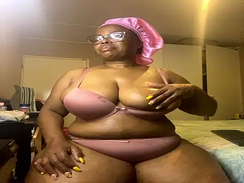 Nomthie online show from November 2025 02:34:01 AM