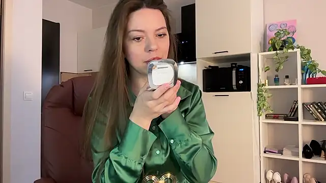 Snapshot of Victoria1Love chatting on February 2026 01:51:01 PM Victoria1Love online show from February 2026 01:51:01 PM