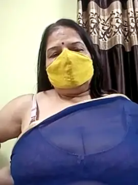 Snapshot of IndianAngle chatting on November 2025 02:05:01 PM IndianAngle online show from November 2025 02:05:01 PM