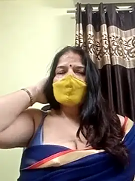 Snapshot of IndianAngle chatting on December 2025 05:29:01 PM IndianAngle online show from December 2025 05:29:01 PM