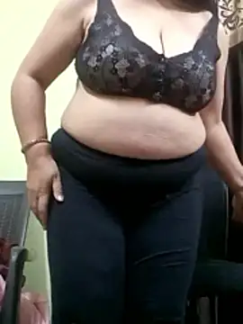 Snapshot of IndianAngle chatting on January 2026 05:26:01 PM IndianAngle online show from January 2026 05:26:01 PM