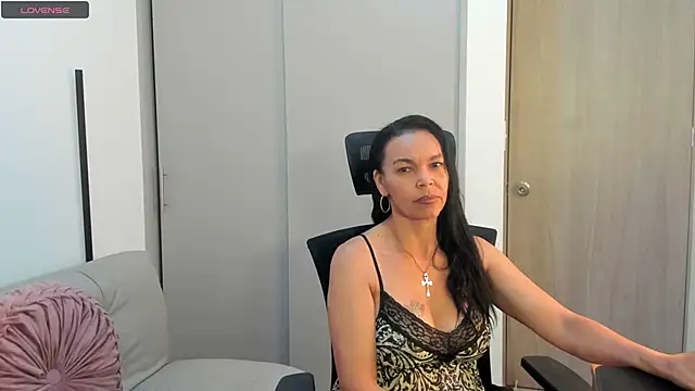 Evawalker  online show from October 2025 12:54:02 AM