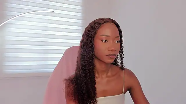 Snapshot of SavannahWildee chatting on June 2026 02:25:02 PM SavannahWildee online show from June 2026 02:25:02 PM