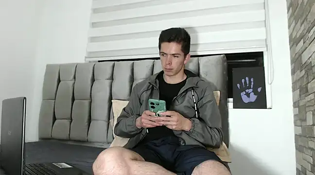 Snapshot of Eliantg chatting on January 2025 12:49:02 AM Eliantg online show from January 2025 12:49:02 AM