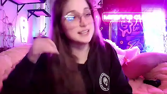 mirannacult online show from February 2025 08:30:02 PM