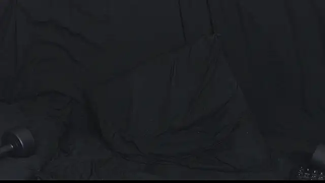 Snapshot of qustci-couple chatting on February 2025 03:33:01 AM qustci-couple online show from February 2025 03:33:01 AM