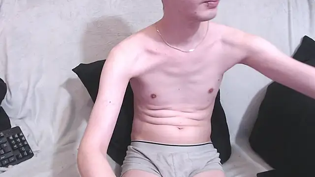 Snapshot of qustci-couple chatting on February 2025 06:09:02 AM qustci-couple online show from February 2025 06:09:02 AM