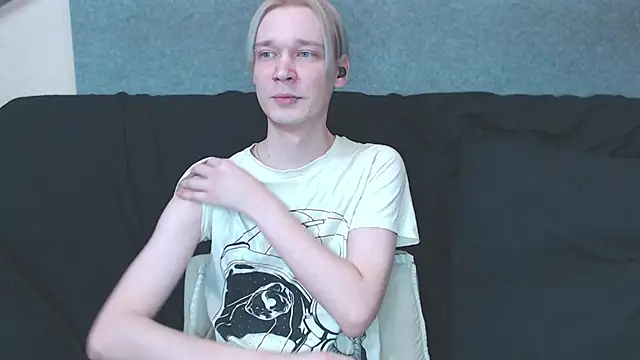 Snapshot of qustci-couple chatting on March 2025 12:48:01 AM qustci-couple online show from March 2025 12:48:01 AM