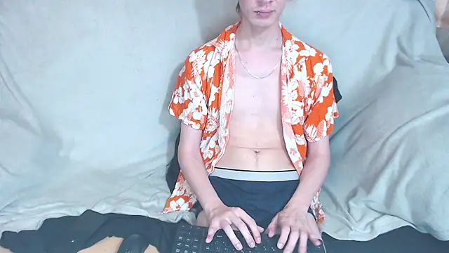 Snapshot of qustci-couple chatting on September 2025 11:39:02 PM qustci-couple online show from September 2025 11:39:02 PM