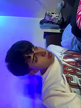 Snapshot of pipeynick chatting on December 2024 10:45:01 PM pipeynick online show from December 2024 10:45:01 PM