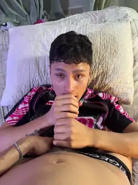 Snapshot of pipeynick chatting on December 2024 10:09:02 PM pipeynick online show from December 2024 10:09:02 PM