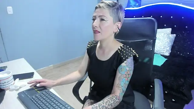 Maria fernandaxxx  online show from December 2024 05:17:02 AM