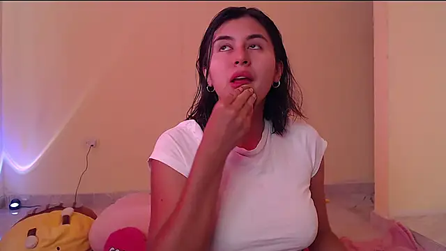 Snapshot of _maiahairy_ chatting on January 2025 09:35:02 PM maiahairy online show from January 2025 09:35:02 PM