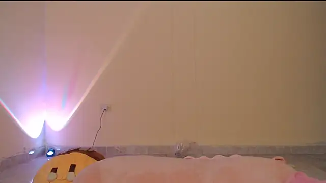 Snapshot of _maiahairy_ chatting on January 2025 03:40:02 AM maiahairy online show from January 2025 03:40:02 AM