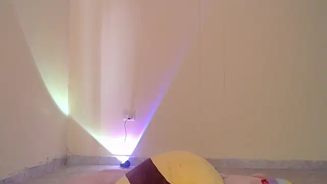 Snapshot of _maiahairy_ chatting on February 2025 03:10:01 PM maiahairy online show from February 2025 03:10:01 PM