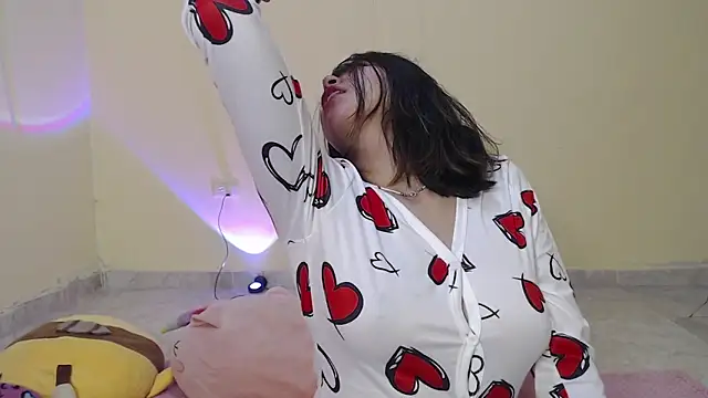 Snapshot of _maiahairy_ chatting on February 2025 01:28:01 PM maiahairy online show from February 2025 01:28:01 PM