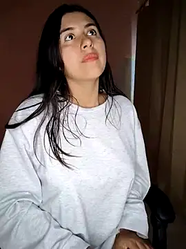 Snapshot of _maiahairy_ chatting on December 2025 10:03:01 PM maiahairy online show from December 2025 10:03:01 PM