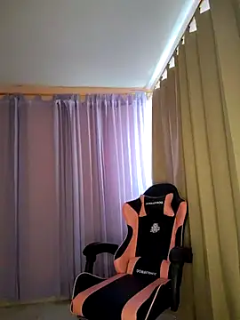 Snapshot of _maiahairy_ chatting on January 2026 07:16:01 PM maiahairy online show from January 2026 07:16:01 PM