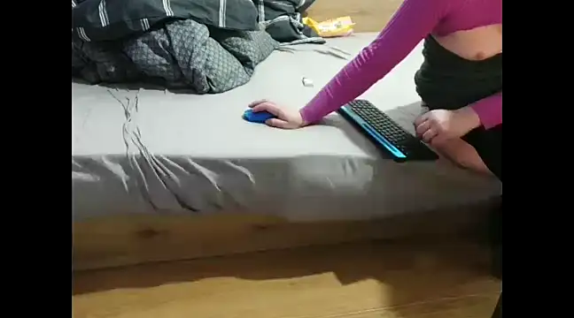 eblata04 online show from March 2025 09:04:02 PM