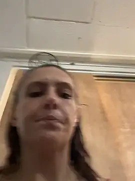 snowrillaxxx online show from May 2026 08:59:01 PM