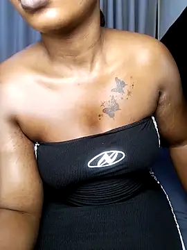 Snapshot of Hugemassivebootie chatting on April 2026 07:25:01 PM Hugemassivebootie online show from April 2026 07:25:01 PM