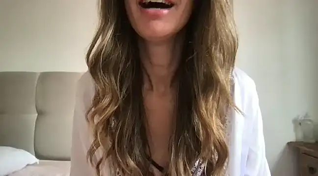 paolajonez online show from December 2024 01:06:01 PM