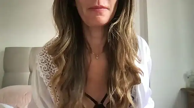 paolajonez online show from January 2025 01:13:01 PM