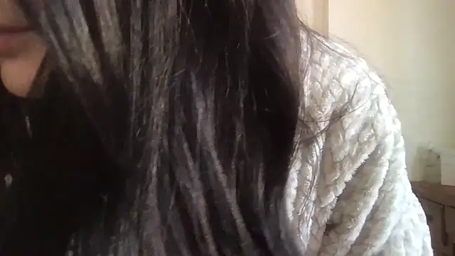 paolajonez online show from November 2025 12:37:01 PM