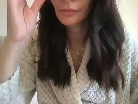 paolajonez online show from April 2026 12:31:01 PM