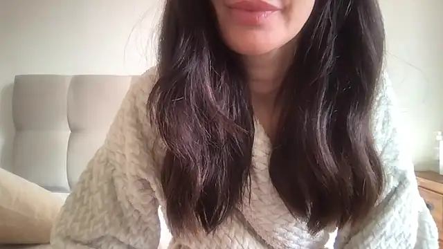 paolajonez online show from May 2026 12:32:02 PM