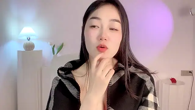 cloud8822 online show from December 2024 05:11:01 PM