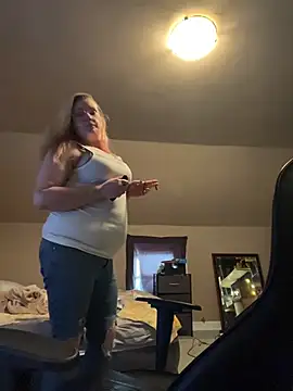 Lalalynn online show from May 2026 12:28:02 AM