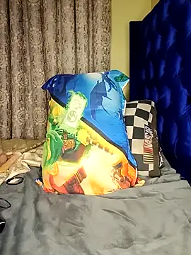 Queenshaz01 online show from February 2025 10:42:01 PM