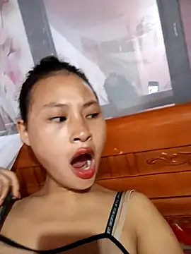 Snapshot of trieungoclnt chatting on October 2025 05:38:01 AM trieungoclnt online show from October 2025 05:38:01 AM