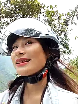 Snapshot of trieungoclnt chatting on October 2025 05:10:01 AM trieungoclnt online show from October 2025 05:10:01 AM