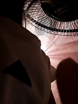 Snapshot of trieungoclnt chatting on October 2025 06:19:01 PM trieungoclnt online show from October 2025 06:19:01 PM