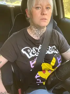 Snapshot of poussichienne chatting on October 2025 10:24:01 AM poussichienne online show from October 2025 10:24:01 AM