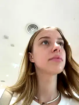 Snapshot of enjoy_my_beauty chatting on December 2024 05:04:01 AM enjoy my beauty online show from December 2024 05:04:01 AM