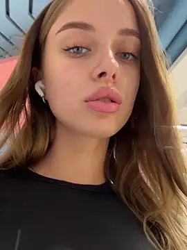 Snapshot of enjoy_my_beauty chatting on February 2025 04:55:01 AM enjoy my beauty online show from February 2025 04:55:01 AM